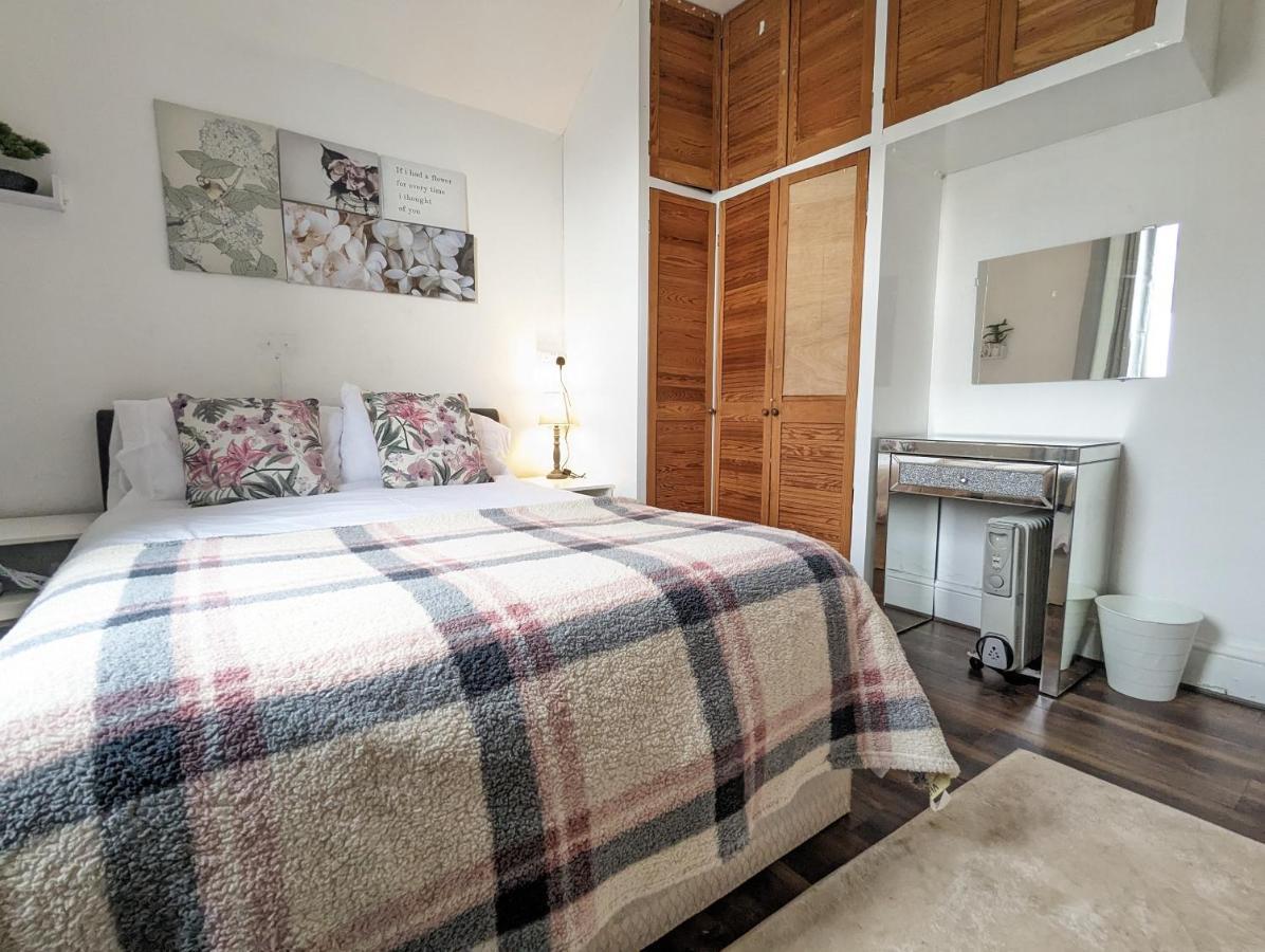 Whitchurch 1 Bedroom Apartment Кардиф Екстериор снимка